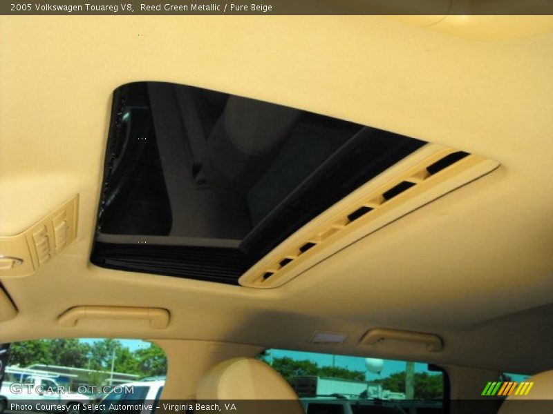 Reed Green Metallic / Pure Beige 2005 Volkswagen Touareg V8