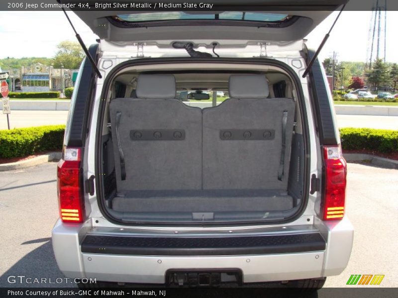 Bright Silver Metallic / Medium Slate Gray 2006 Jeep Commander 4x4