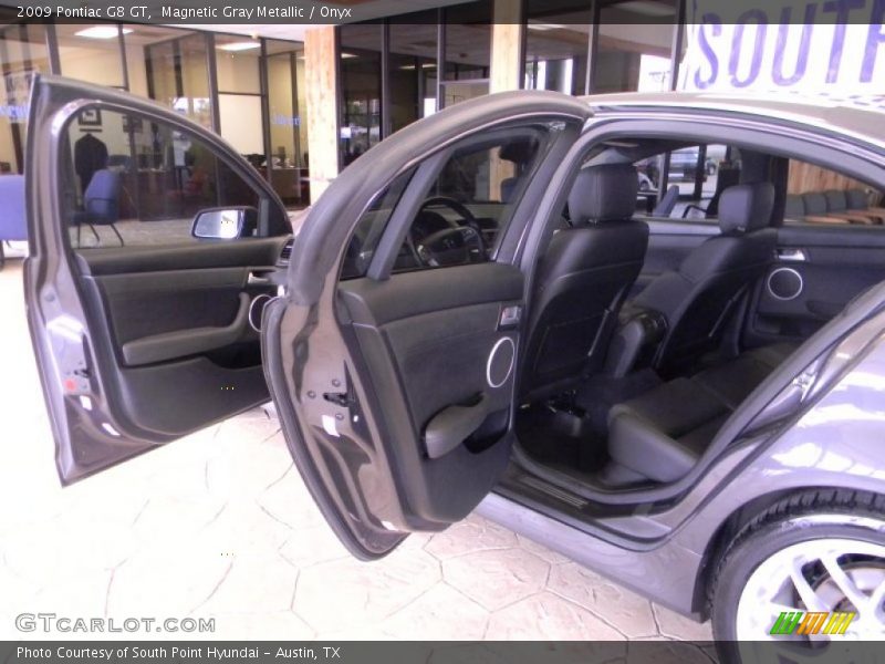 Magnetic Gray Metallic / Onyx 2009 Pontiac G8 GT