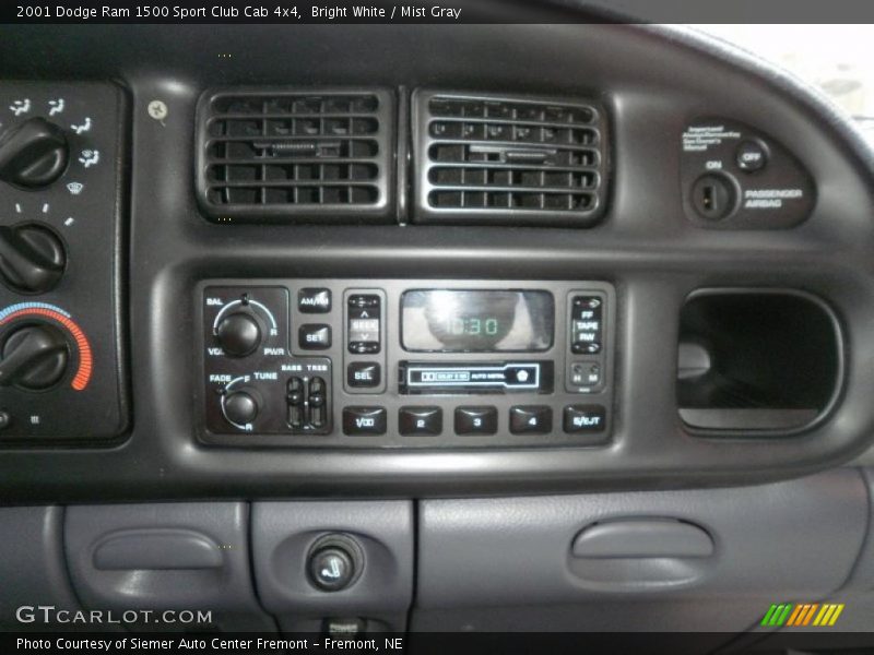Bright White / Mist Gray 2001 Dodge Ram 1500 Sport Club Cab 4x4