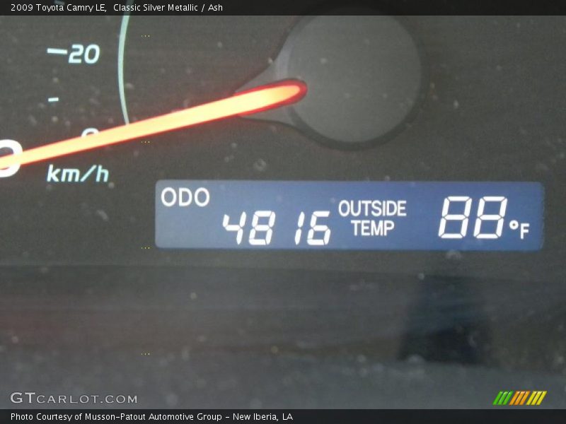 Classic Silver Metallic / Ash 2009 Toyota Camry LE