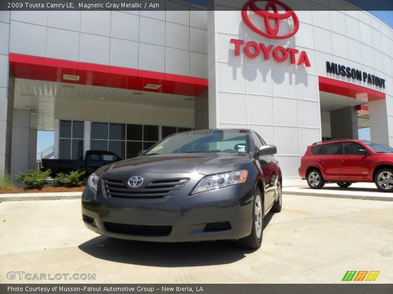 Magnetic Gray Metallic / Ash 2009 Toyota Camry LE