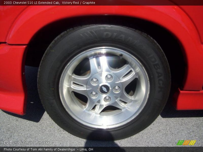 Victory Red / Graphite 2003 Chevrolet S10 LS Extended Cab