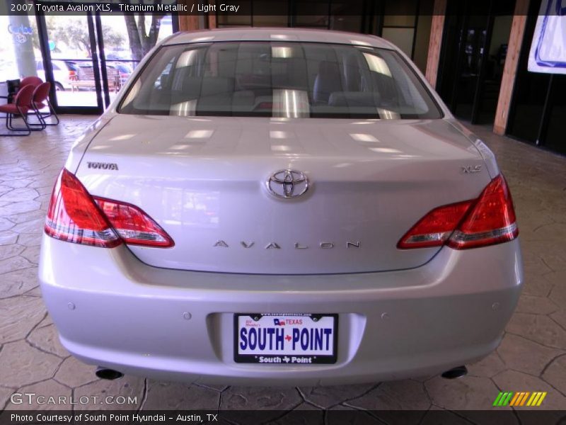 Titanium Metallic / Light Gray 2007 Toyota Avalon XLS