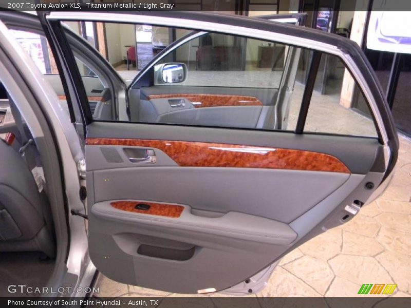 Titanium Metallic / Light Gray 2007 Toyota Avalon XLS