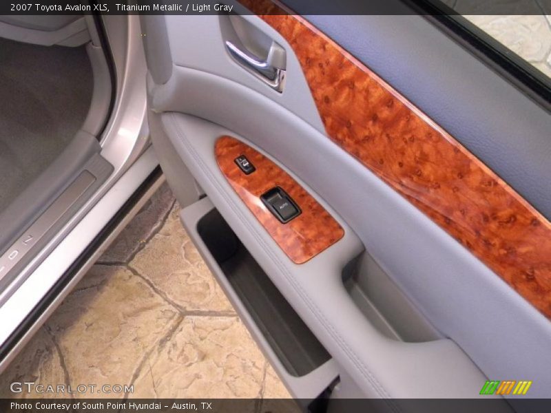 Titanium Metallic / Light Gray 2007 Toyota Avalon XLS
