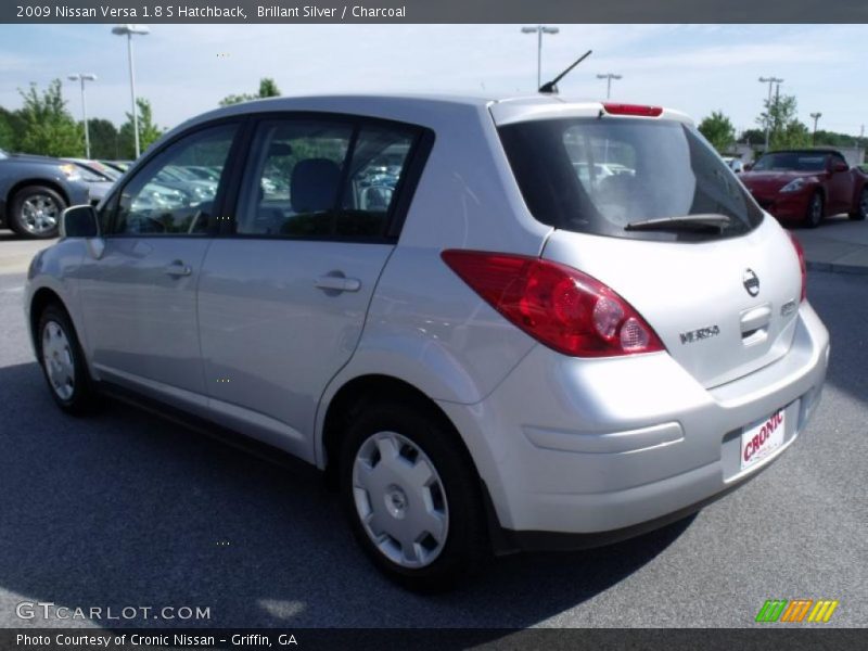 Brillant Silver / Charcoal 2009 Nissan Versa 1.8 S Hatchback