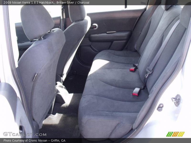 Brillant Silver / Charcoal 2009 Nissan Versa 1.8 S Hatchback