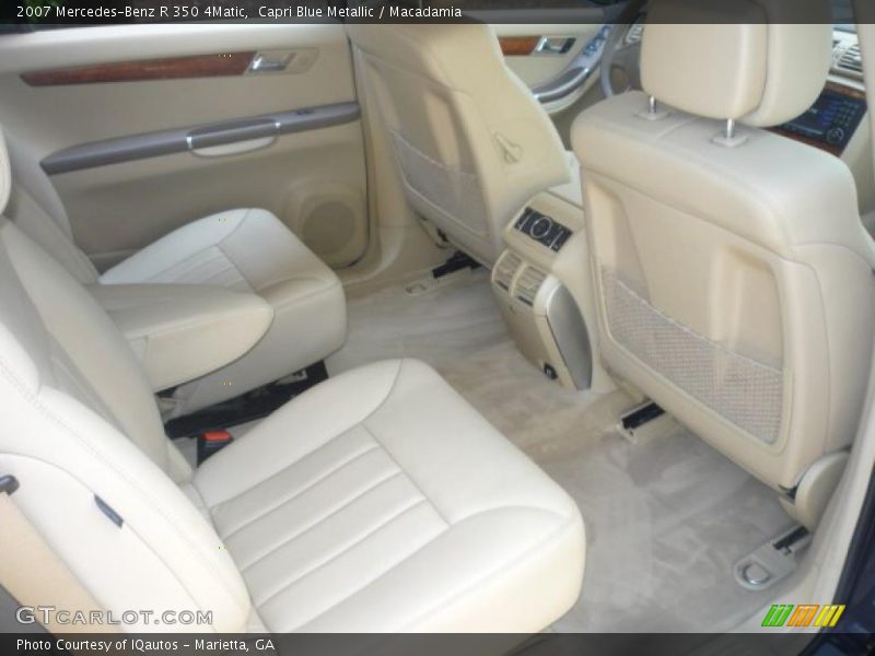Capri Blue Metallic / Macadamia 2007 Mercedes-Benz R 350 4Matic