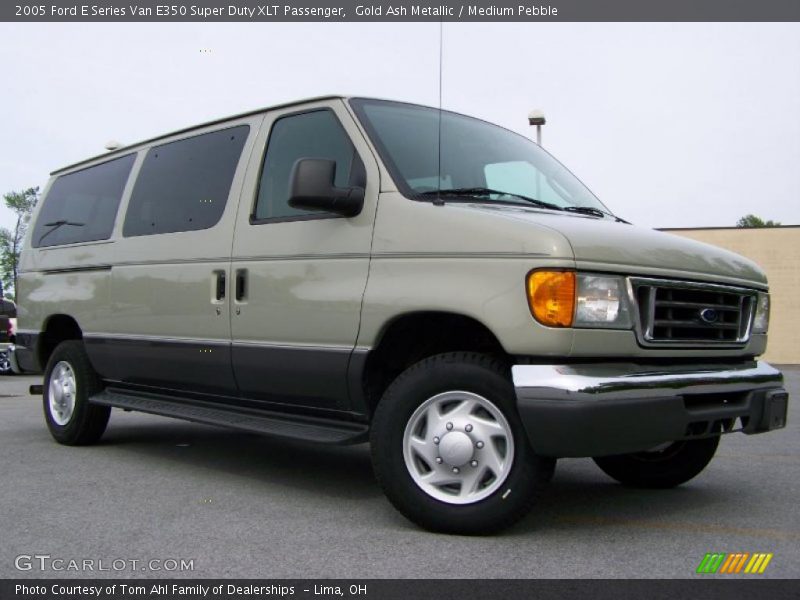 Gold Ash Metallic / Medium Pebble 2005 Ford E Series Van E350 Super Duty XLT Passenger