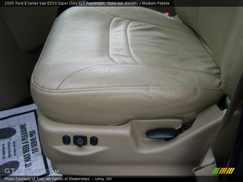 Gold Ash Metallic / Medium Pebble 2005 Ford E Series Van E350 Super Duty XLT Passenger