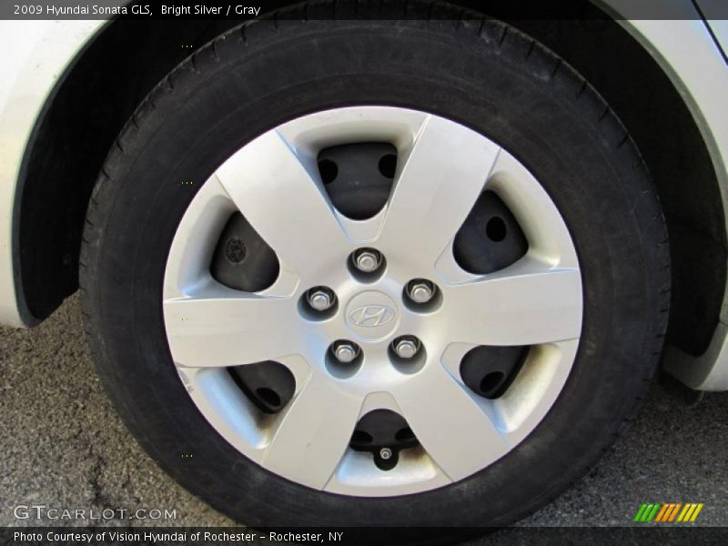 Bright Silver / Gray 2009 Hyundai Sonata GLS