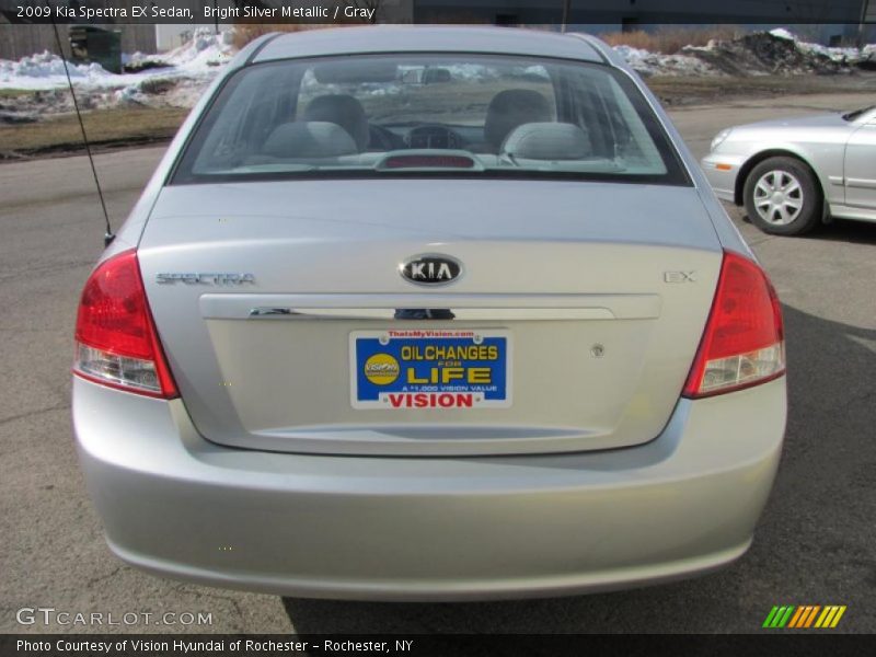 Bright Silver Metallic / Gray 2009 Kia Spectra EX Sedan