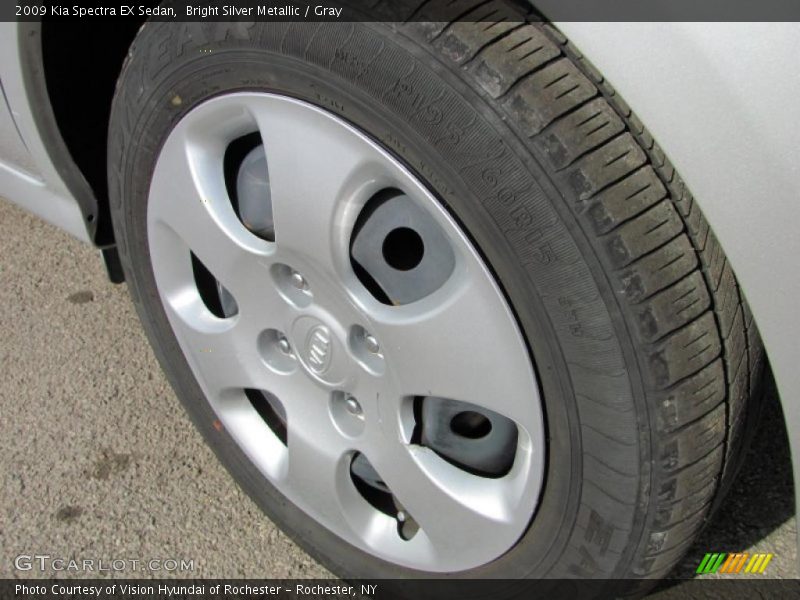 Bright Silver Metallic / Gray 2009 Kia Spectra EX Sedan
