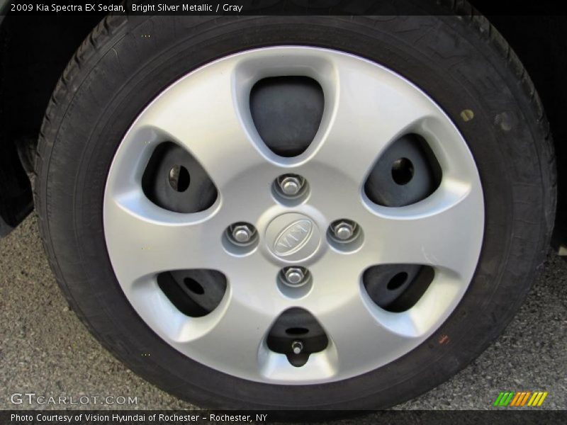 Bright Silver Metallic / Gray 2009 Kia Spectra EX Sedan
