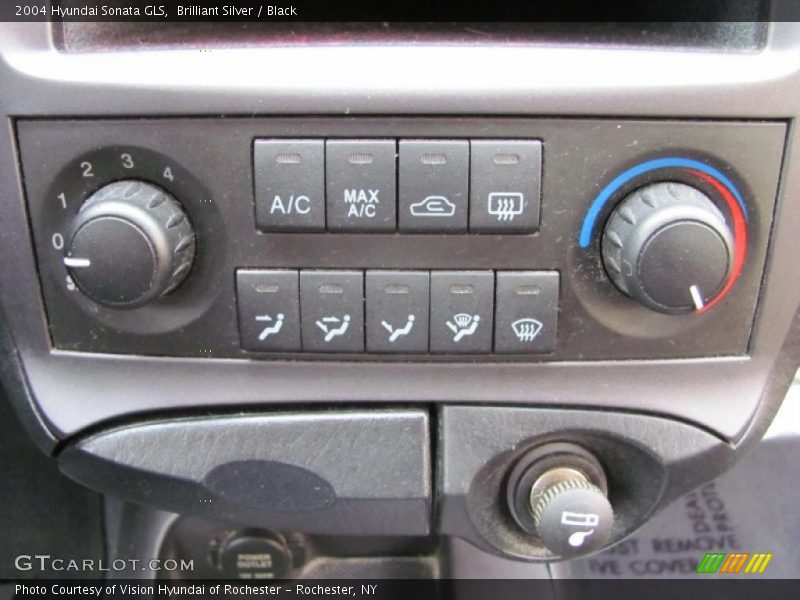 Brilliant Silver / Black 2004 Hyundai Sonata GLS