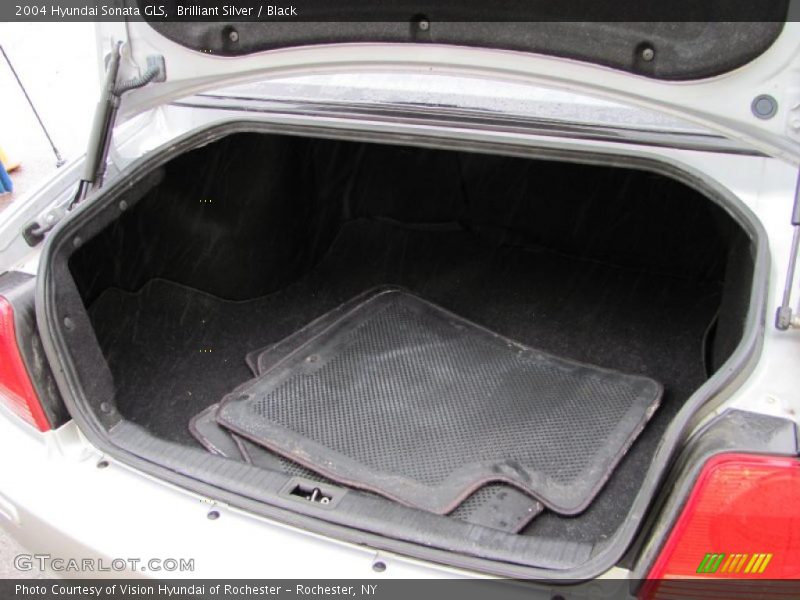 Brilliant Silver / Black 2004 Hyundai Sonata GLS