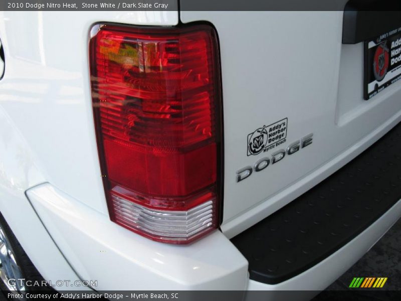 Stone White / Dark Slate Gray 2010 Dodge Nitro Heat