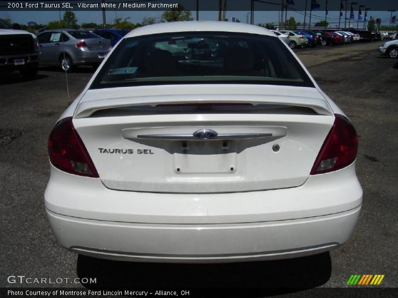 Vibrant White / Medium Parchment 2001 Ford Taurus SEL