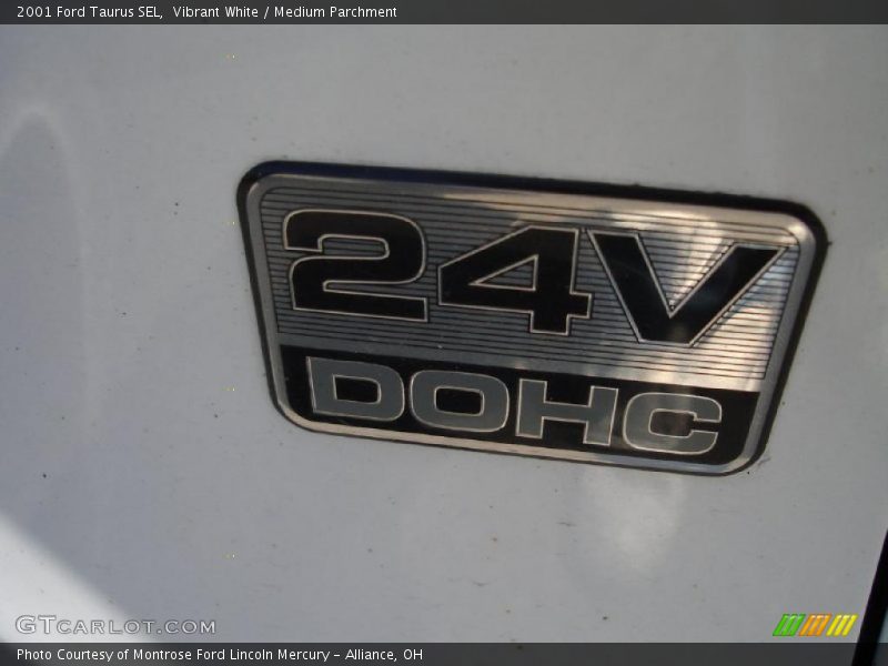 Vibrant White / Medium Parchment 2001 Ford Taurus SEL