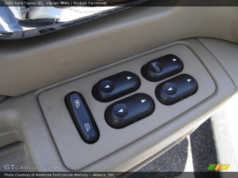 Vibrant White / Medium Parchment 2001 Ford Taurus SEL