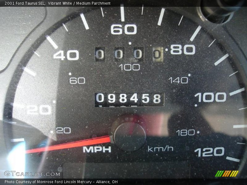 Vibrant White / Medium Parchment 2001 Ford Taurus SEL