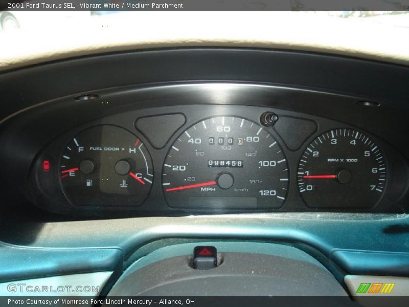 Vibrant White / Medium Parchment 2001 Ford Taurus SEL