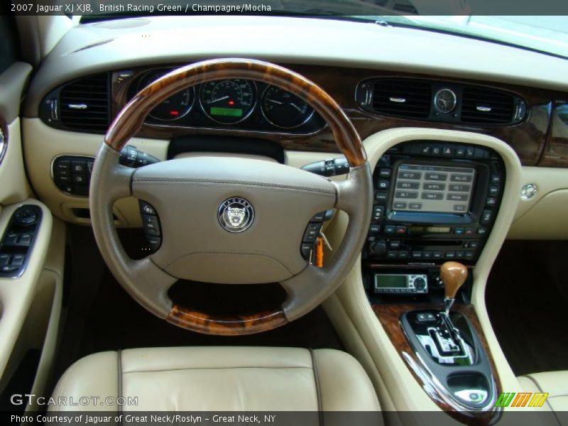 British Racing Green / Champagne/Mocha 2007 Jaguar XJ XJ8