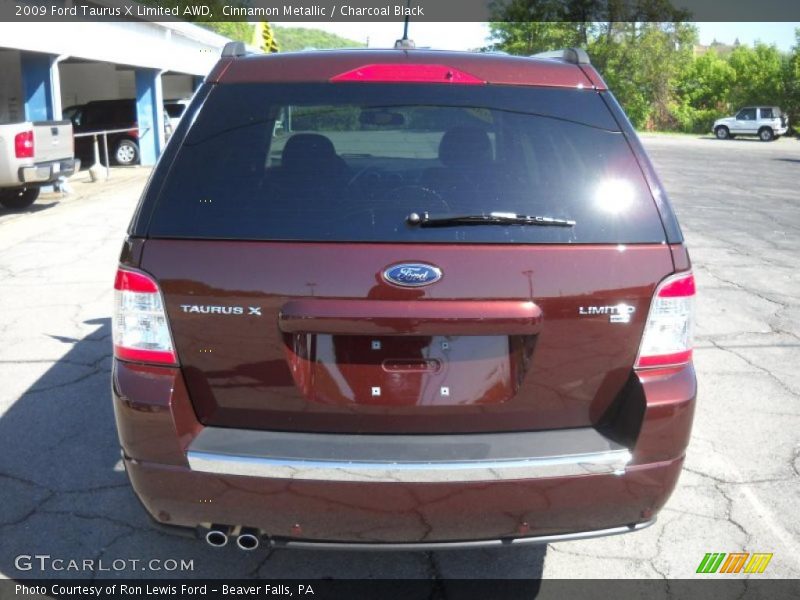 Cinnamon Metallic / Charcoal Black 2009 Ford Taurus X Limited AWD