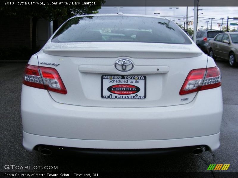 Super White / Dark Charcoal 2010 Toyota Camry SE