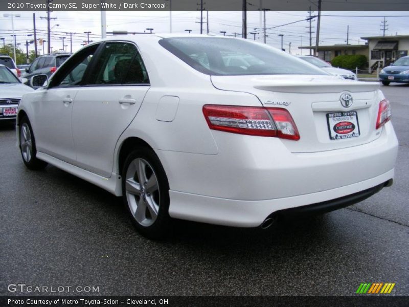 Super White / Dark Charcoal 2010 Toyota Camry SE