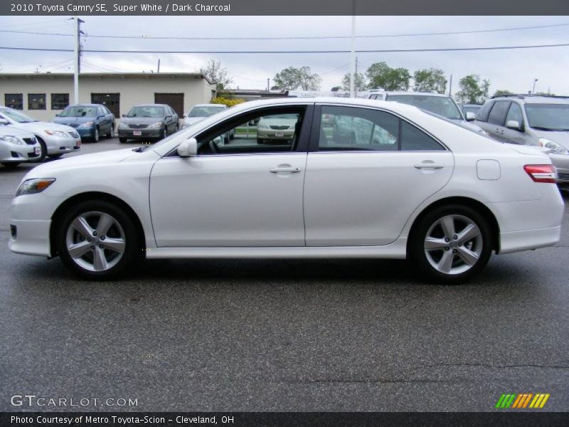 Super White / Dark Charcoal 2010 Toyota Camry SE