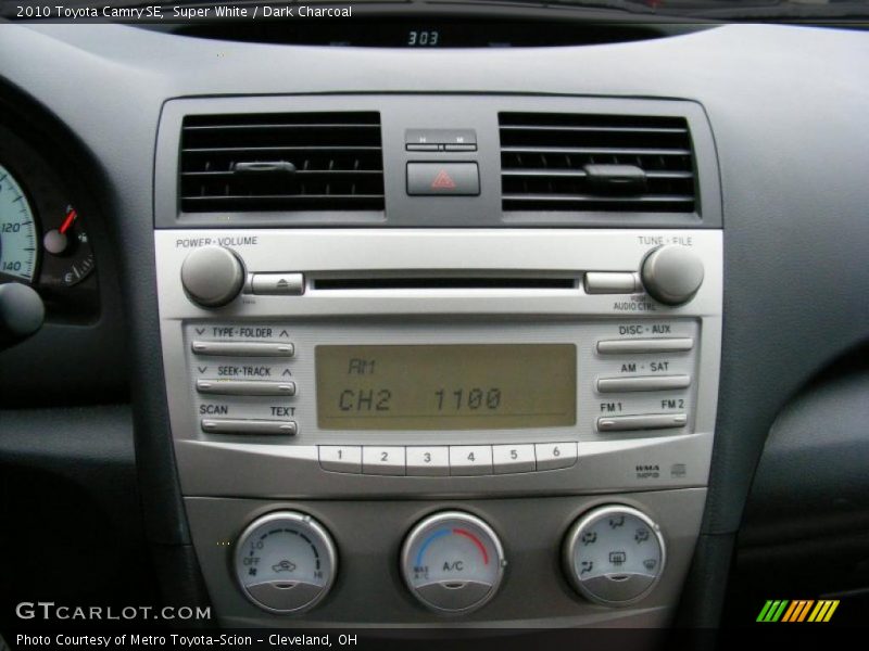 Super White / Dark Charcoal 2010 Toyota Camry SE