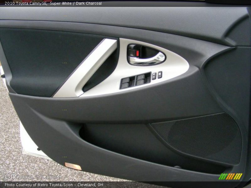 Super White / Dark Charcoal 2010 Toyota Camry SE