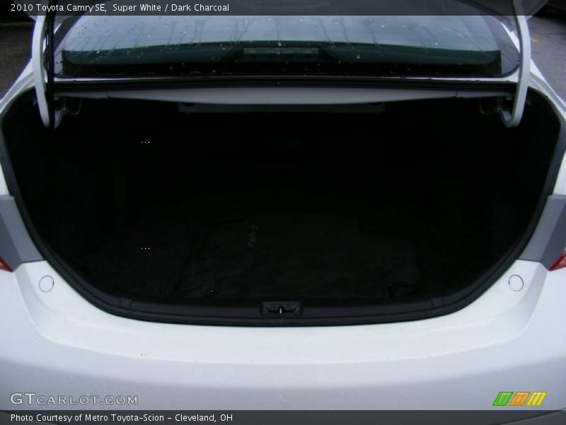 Super White / Dark Charcoal 2010 Toyota Camry SE