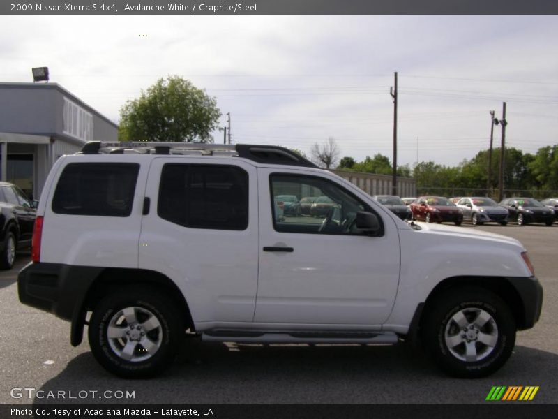Avalanche White / Graphite/Steel 2009 Nissan Xterra S 4x4
