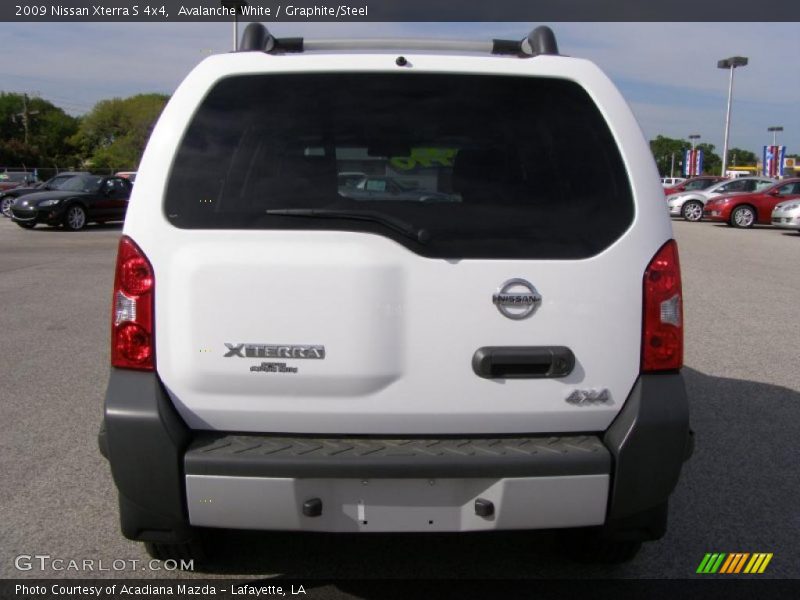 Avalanche White / Graphite/Steel 2009 Nissan Xterra S 4x4