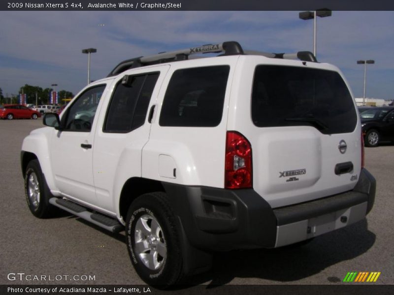 Avalanche White / Graphite/Steel 2009 Nissan Xterra S 4x4