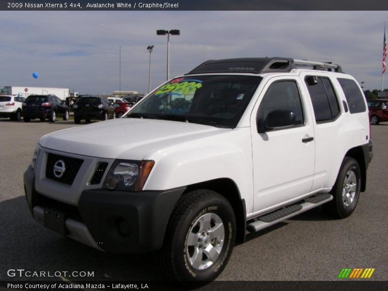 Avalanche White / Graphite/Steel 2009 Nissan Xterra S 4x4