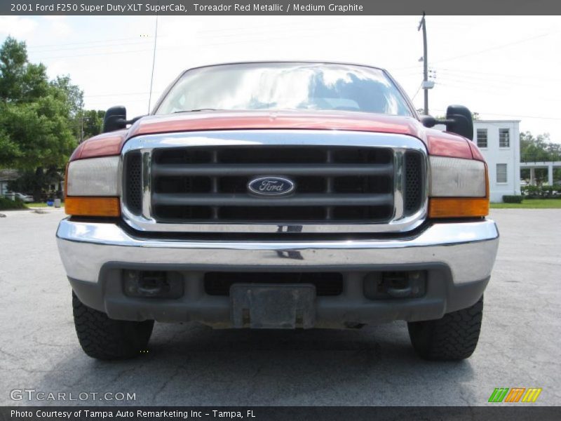 Toreador Red Metallic / Medium Graphite 2001 Ford F250 Super Duty XLT SuperCab