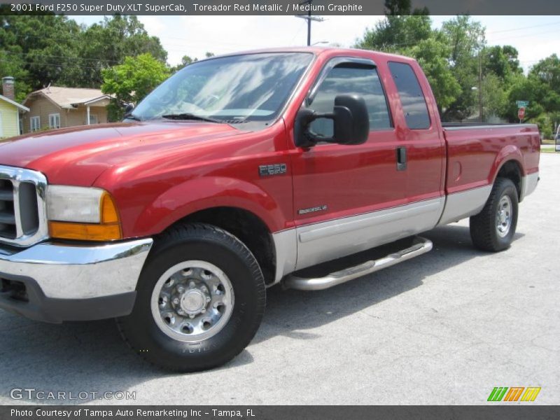 Toreador Red Metallic / Medium Graphite 2001 Ford F250 Super Duty XLT SuperCab