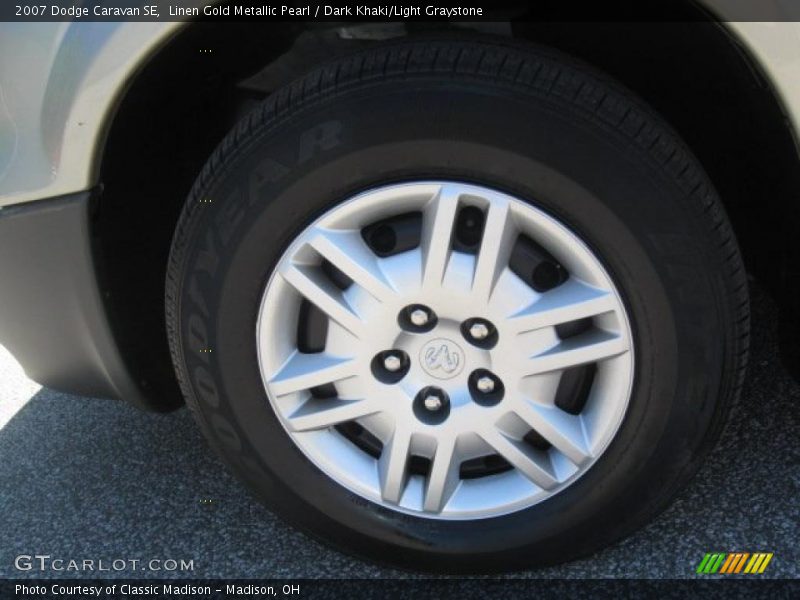 Linen Gold Metallic Pearl / Dark Khaki/Light Graystone 2007 Dodge Caravan SE
