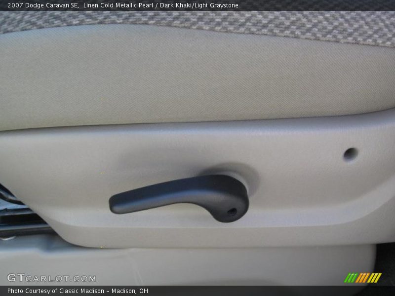 Linen Gold Metallic Pearl / Dark Khaki/Light Graystone 2007 Dodge Caravan SE