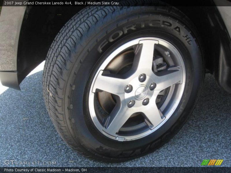 Black / Medium Slate Gray 2007 Jeep Grand Cherokee Laredo 4x4