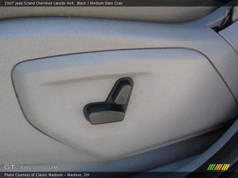 Black / Medium Slate Gray 2007 Jeep Grand Cherokee Laredo 4x4