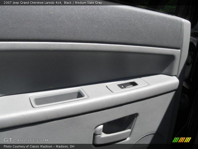 Black / Medium Slate Gray 2007 Jeep Grand Cherokee Laredo 4x4