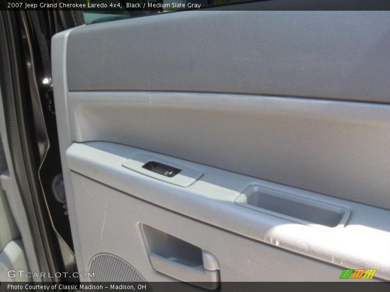 Black / Medium Slate Gray 2007 Jeep Grand Cherokee Laredo 4x4
