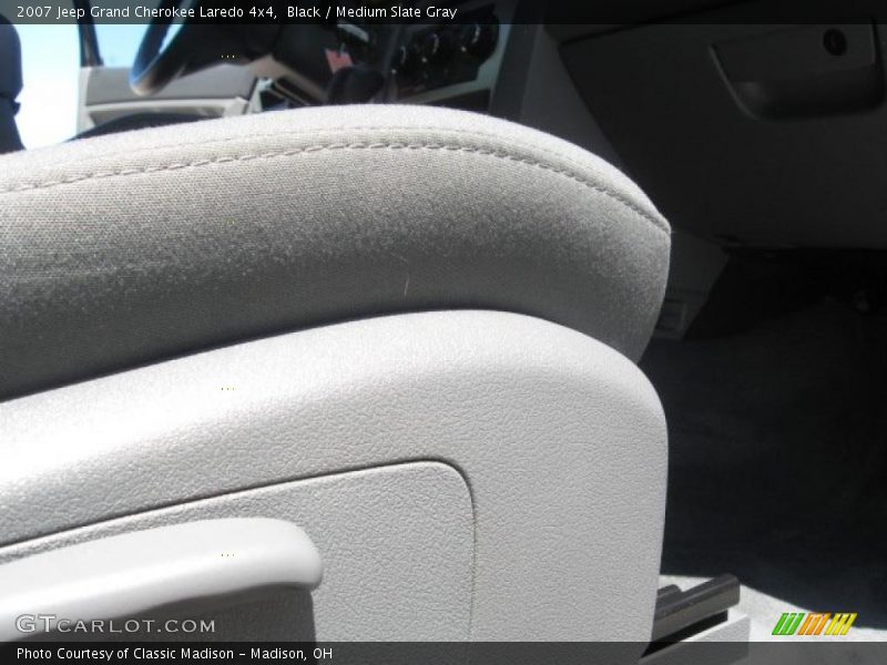 Black / Medium Slate Gray 2007 Jeep Grand Cherokee Laredo 4x4