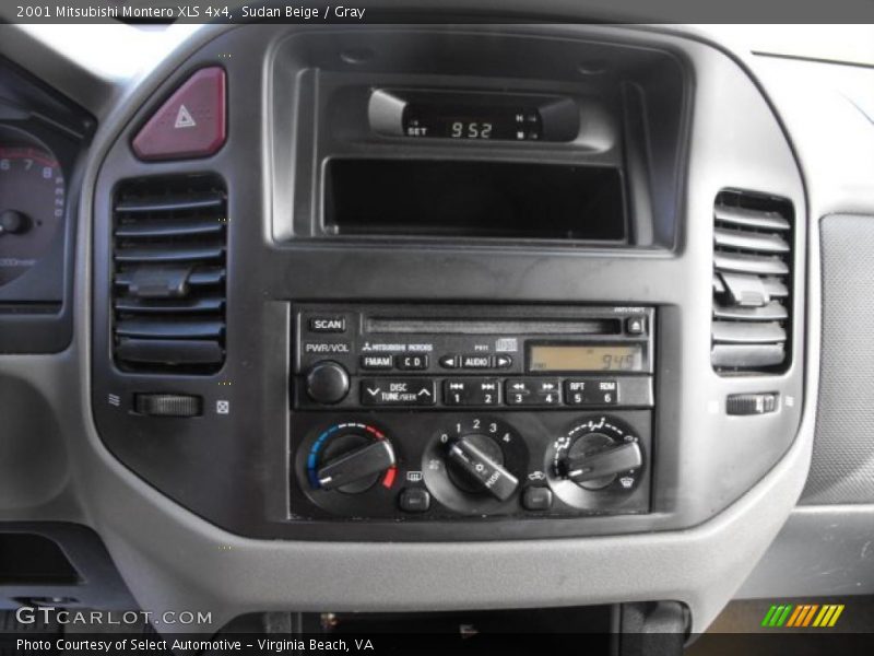 Sudan Beige / Gray 2001 Mitsubishi Montero XLS 4x4