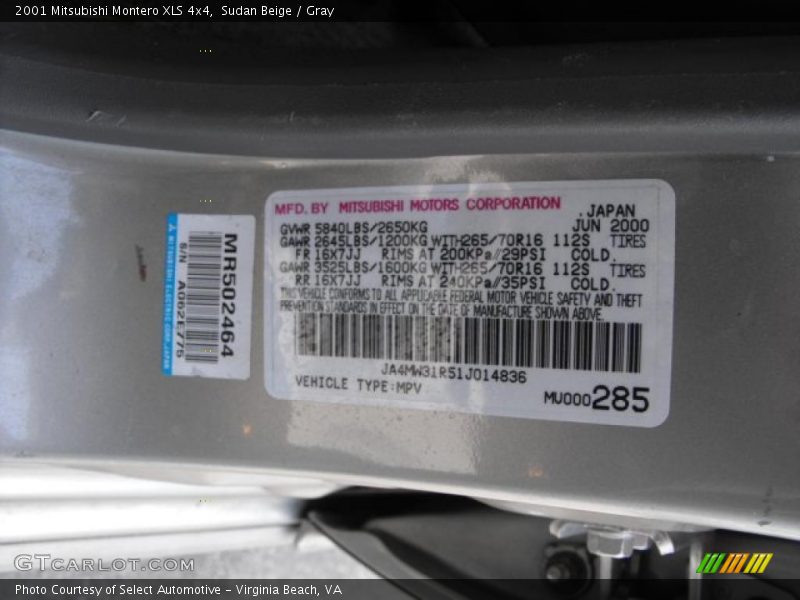 Sudan Beige / Gray 2001 Mitsubishi Montero XLS 4x4